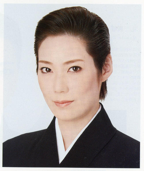 愛月ひかる（2021年度版宝塚おとめより）