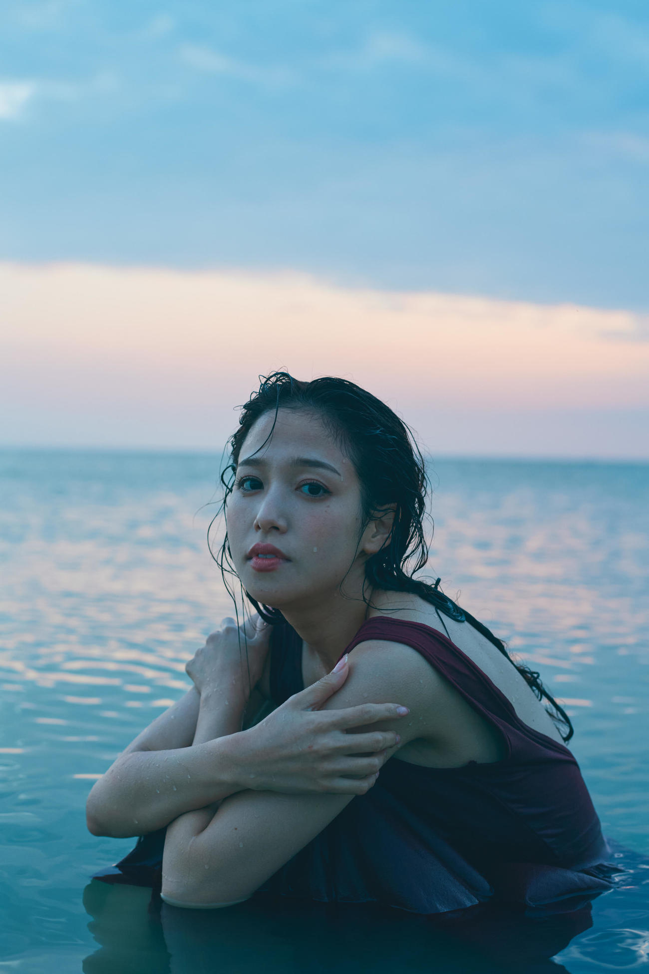 鷲見玲奈の写真集「すみにおけない」のお気に入りカット（C）三瓶康友／集英社