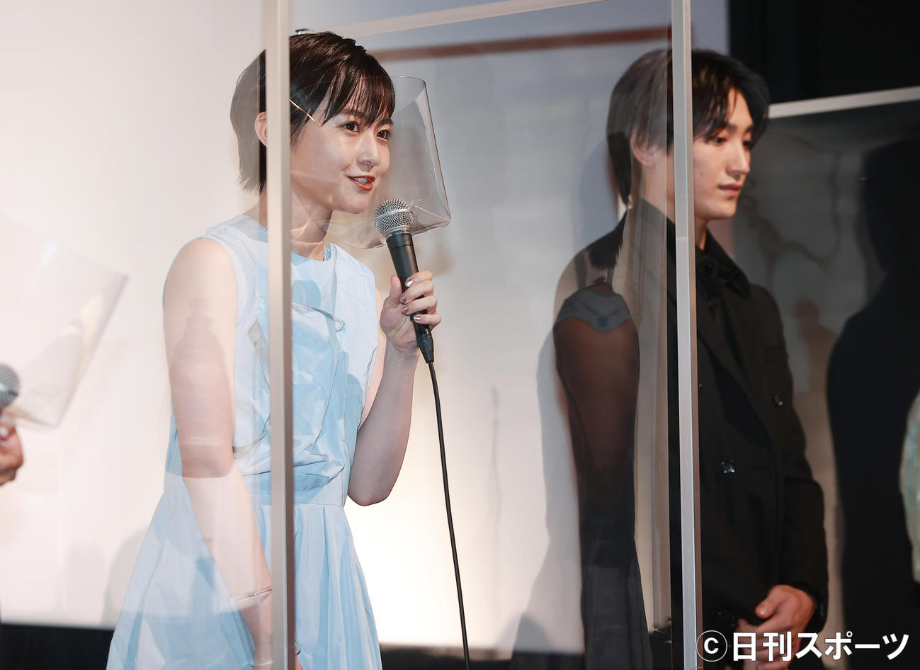 映画「サマーフィルムにのって」の公開記念舞台あいさつを行った伊藤万理華（撮影・野上伸悟）