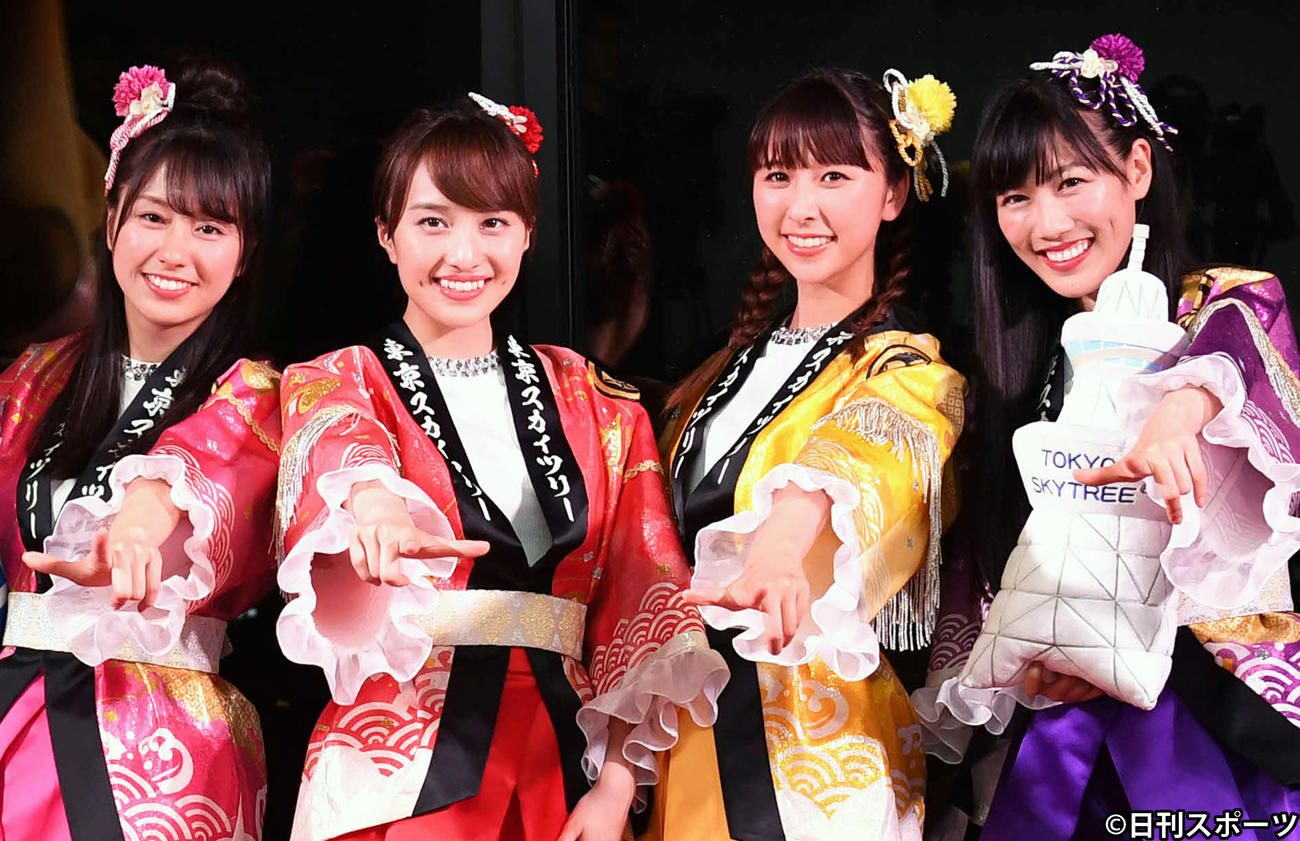 ももいろクローバーZの左から佐々木彩夏、百田夏菜子、玉井詩織、高城れに（2018年5月撮影）