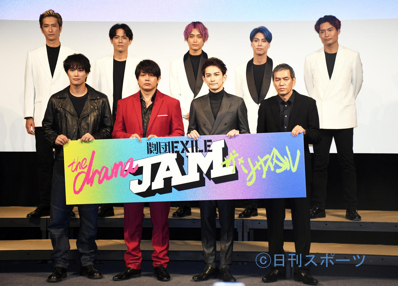 ABEMAドラマ「JAM－the drama－」制作発表会見に登壇した、前列左から鈴木伸之、青柳翔、町田啓太、SABU監督、後列左から秋山真太郎、小澤雄太、佐藤寛太、小野塚勇人、八木将康（撮影・大友陽平）