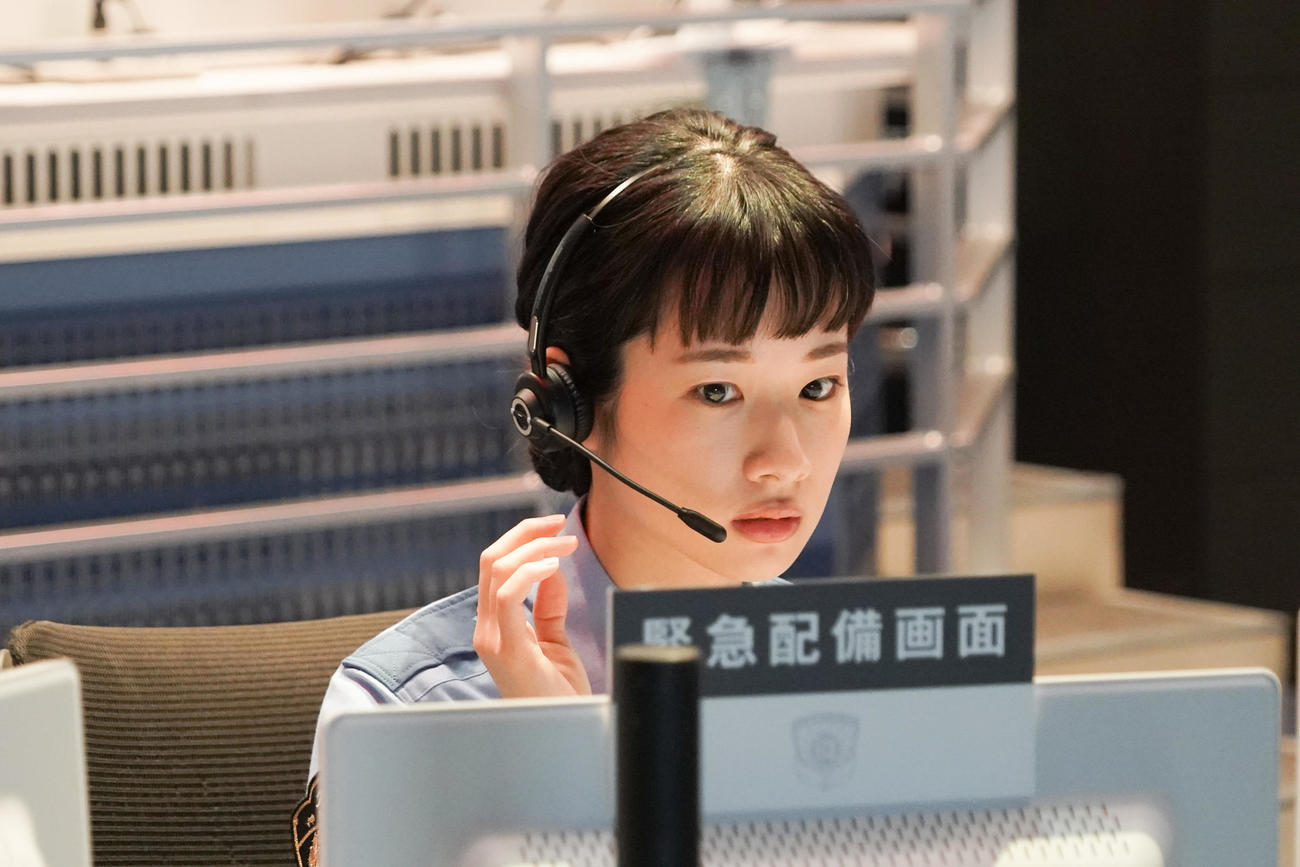 日本テレビ系連続ドラマ「ボイス2 110緊急指令室」で小松知里を演じる藤間爽子