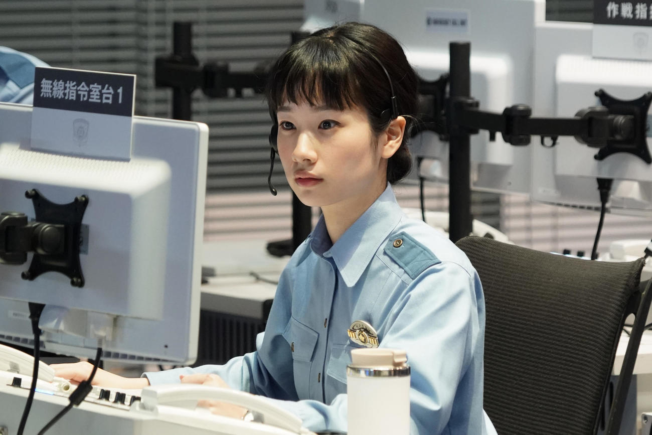 日本テレビ系連続ドラマ「ボイス2 110緊急指令室」で小松知里を演じる藤間爽子