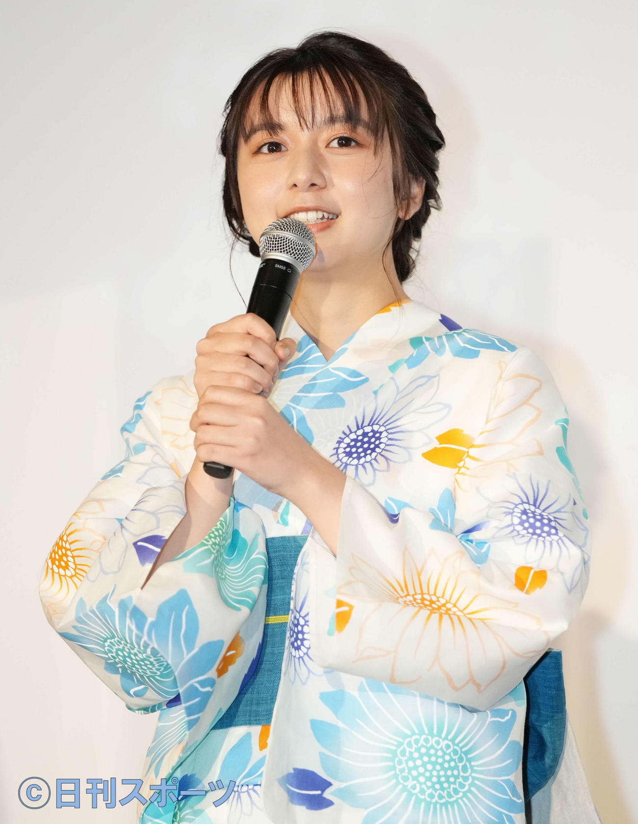 映画「子供はわかってあげない」舞台あいさつに臨む上白石萌歌（撮影・鈴木みどり）