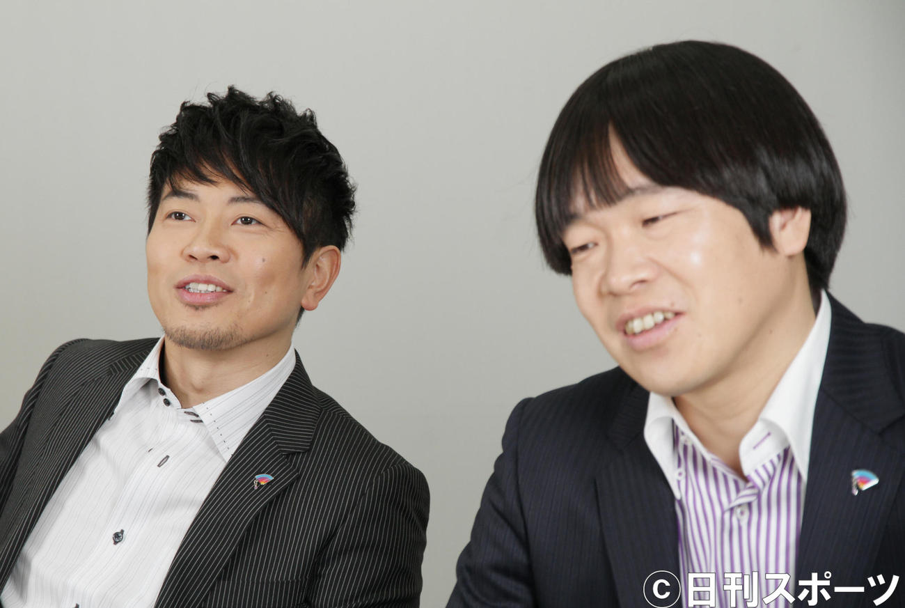 雨上がり決死隊の宮迫博之（左）と蛍原徹（2010年3月撮影）