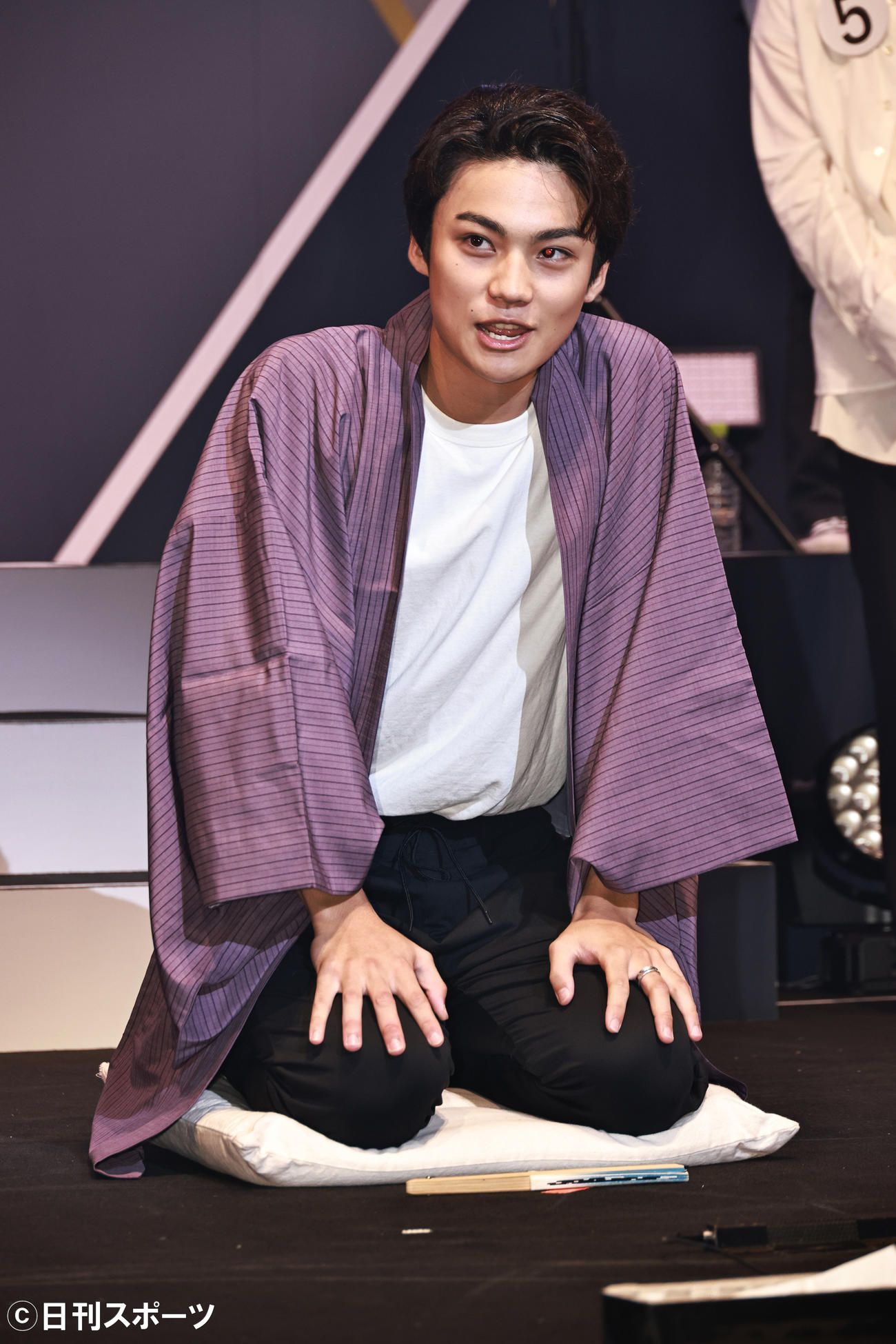 落語を披露する磯野泉さん（撮影・中島郁夫）