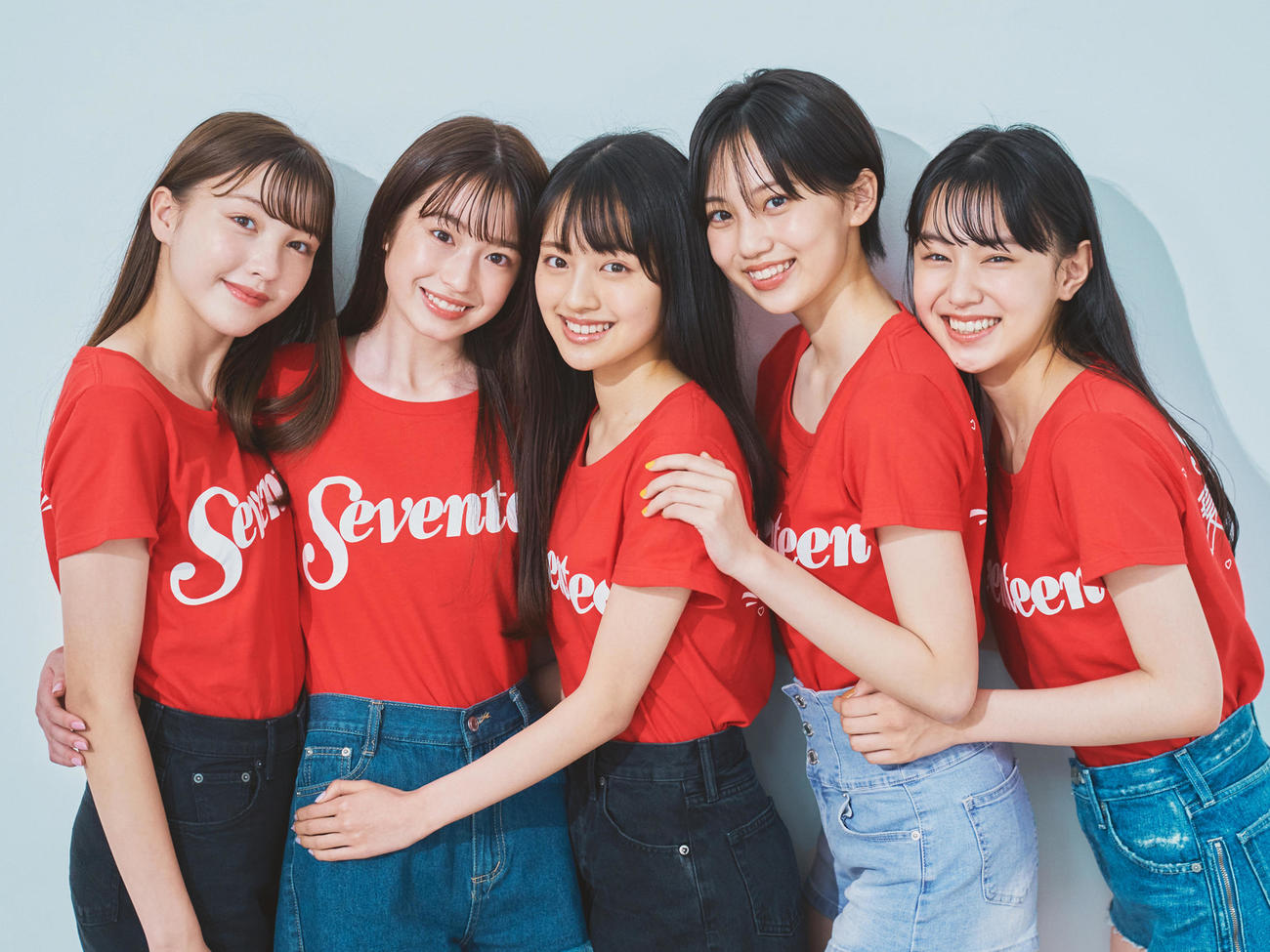 ミスセブンティーン2021に選ばれた、左から市ノ瀬アオ、葛西杏也菜、上坂樹里、平美乃理、森■（■は崎の大が立の下の横棒なし）美月（Ｃ）Seventeen／集英社撮影／山崎ユミ