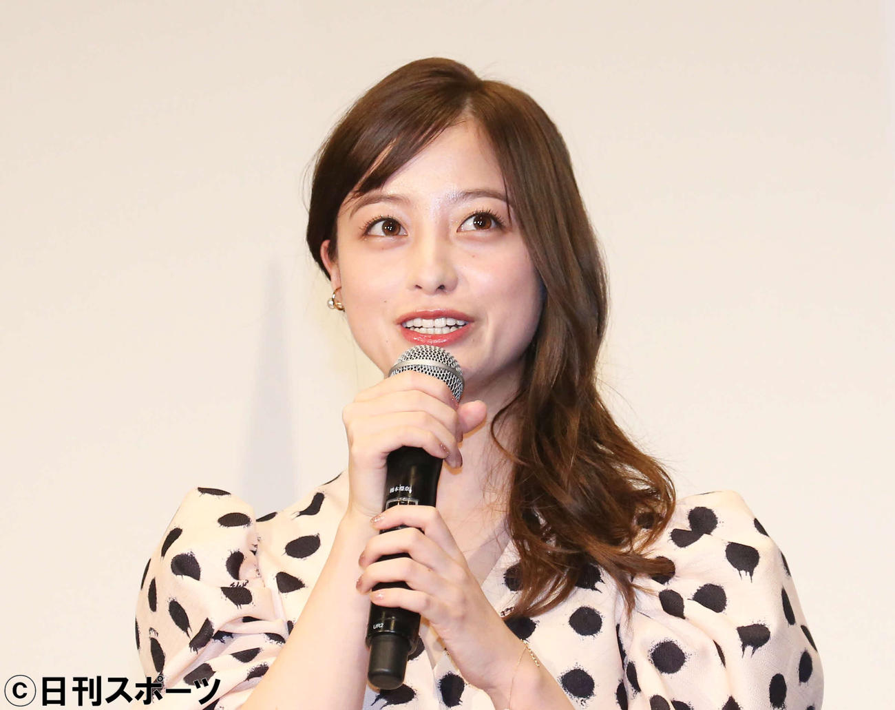 映画「かぐや様は告らせたいファイナル」の舞台あいさつをする橋本環奈（撮影・勝部晃多）