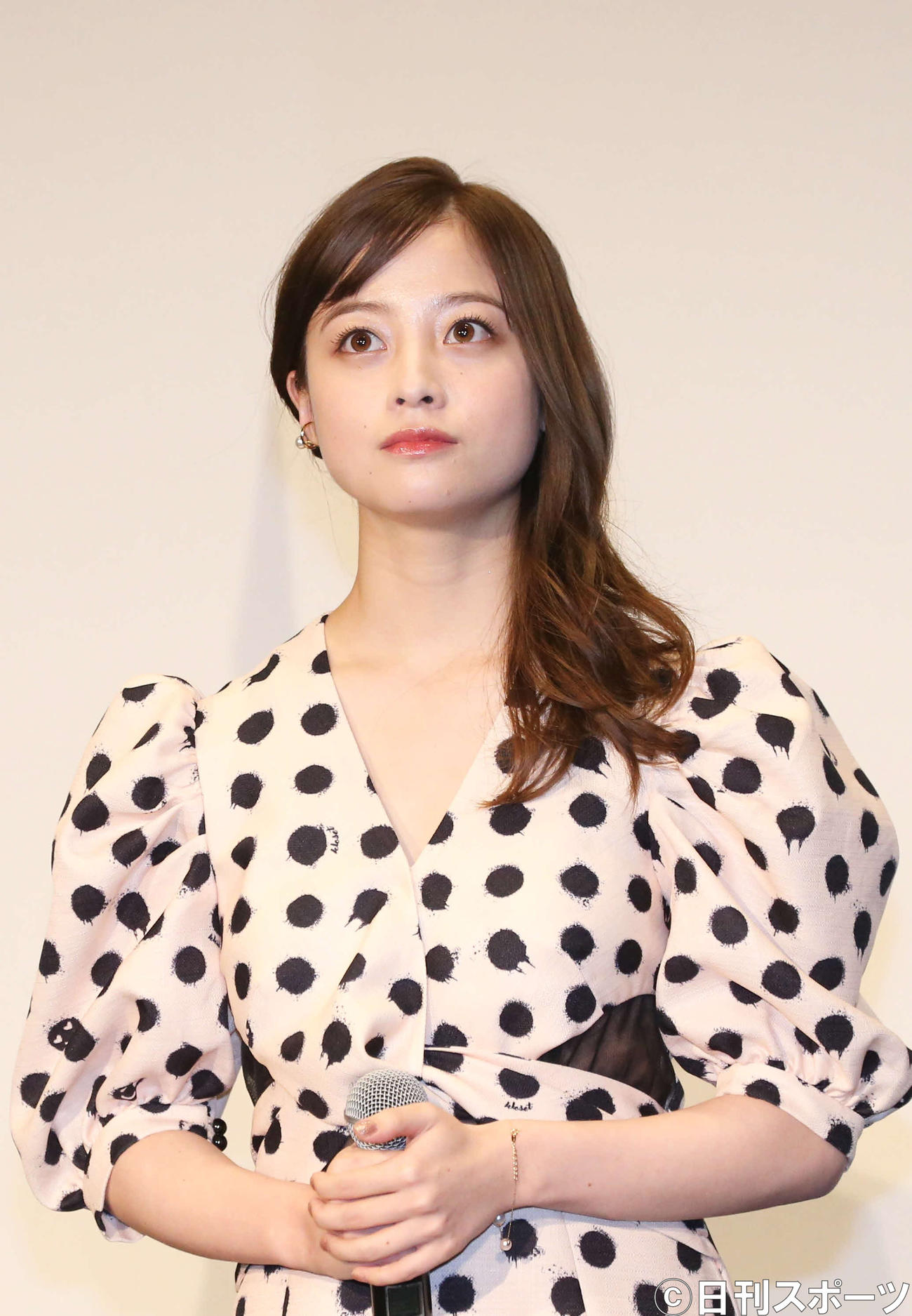映画「かぐや様は告らせたいファイナル」の舞台あいさつに登壇する橋本環奈（撮影・勝部晃多）