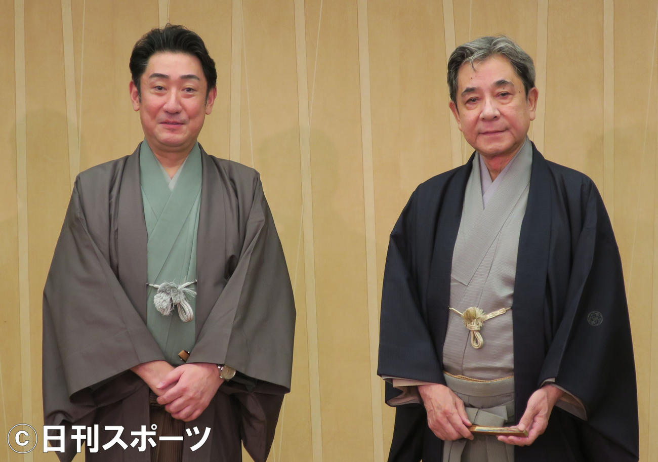歌舞伎座「九月大歌舞伎」の取材会で。左から、中村芝翫、中村梅玉