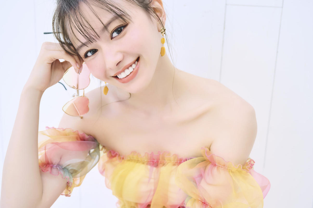24歳の誕生日である10月13日に、カレンダー「山本舞香　2022カレンダー」を発売する山本舞香