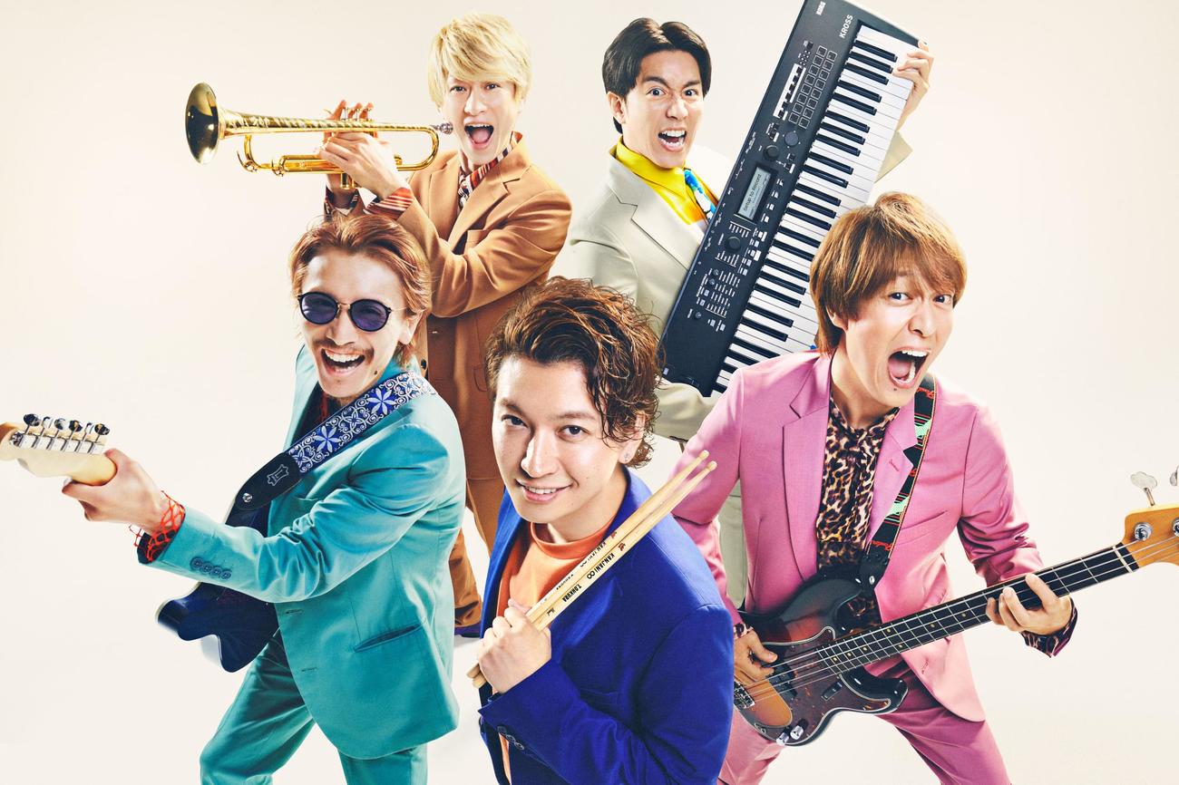 4年半ぶりのオリジナルアルバム「8BEAT」をリリースする関ジャニ∞。前列左から安田章大、大倉忠義、丸山隆平。後列左から横山裕、村上信五