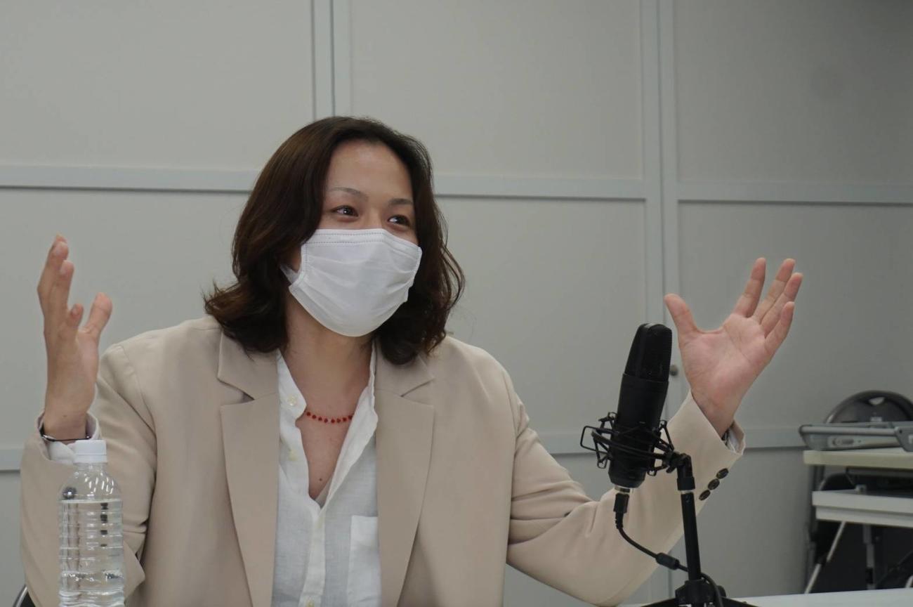 オンライン特別講義を行った荒木宏文