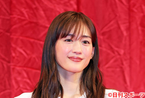 綾瀬はるか（2021年2月9日撮影）