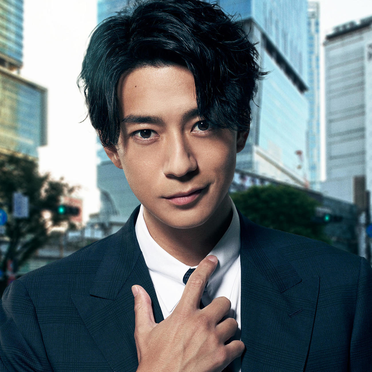 藤村鉄平役の三浦翔平