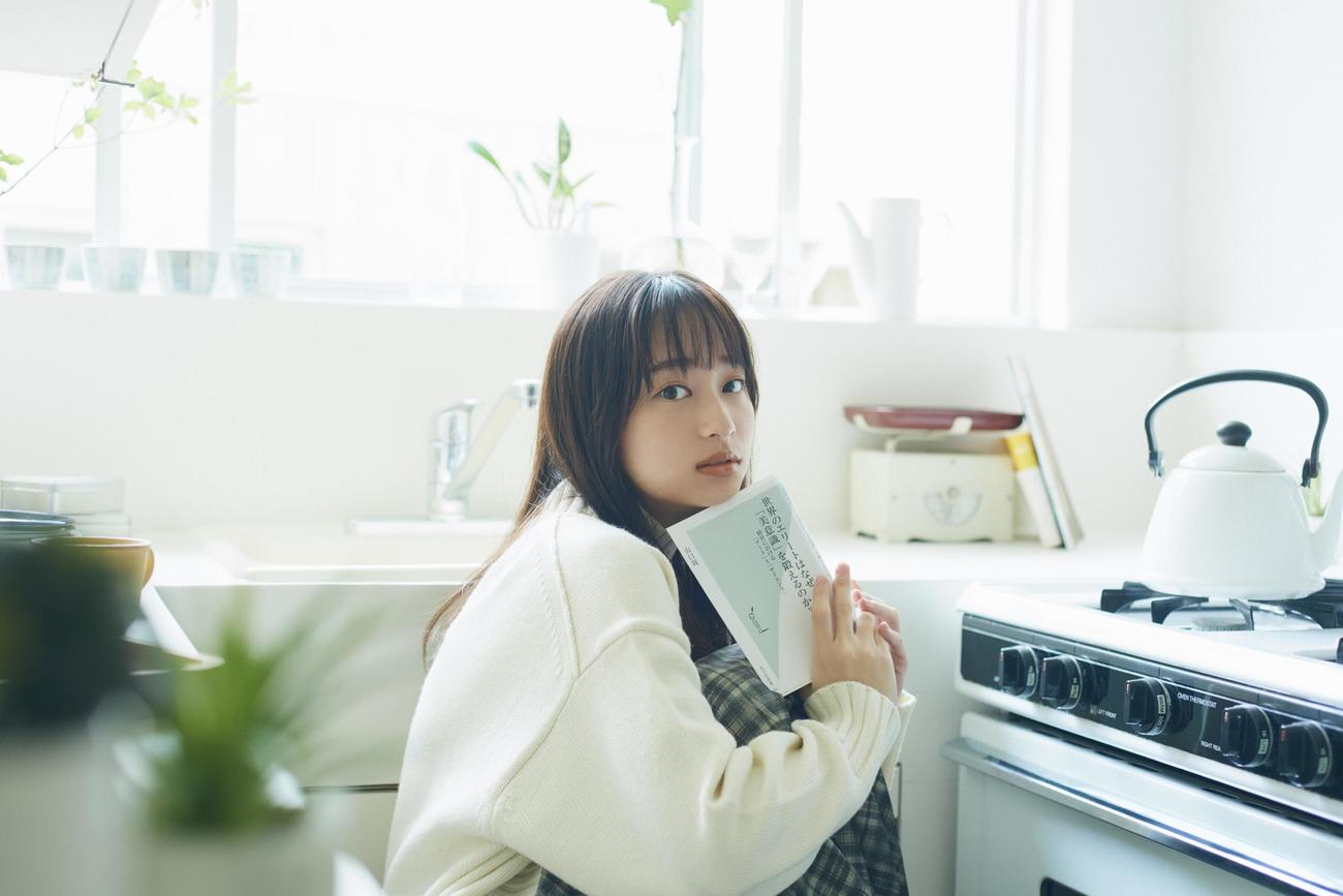 光文社新書創刊20周年フェア「アランちゃんの成人式」フェアキャラクターに就任した日向坂46影山優佳