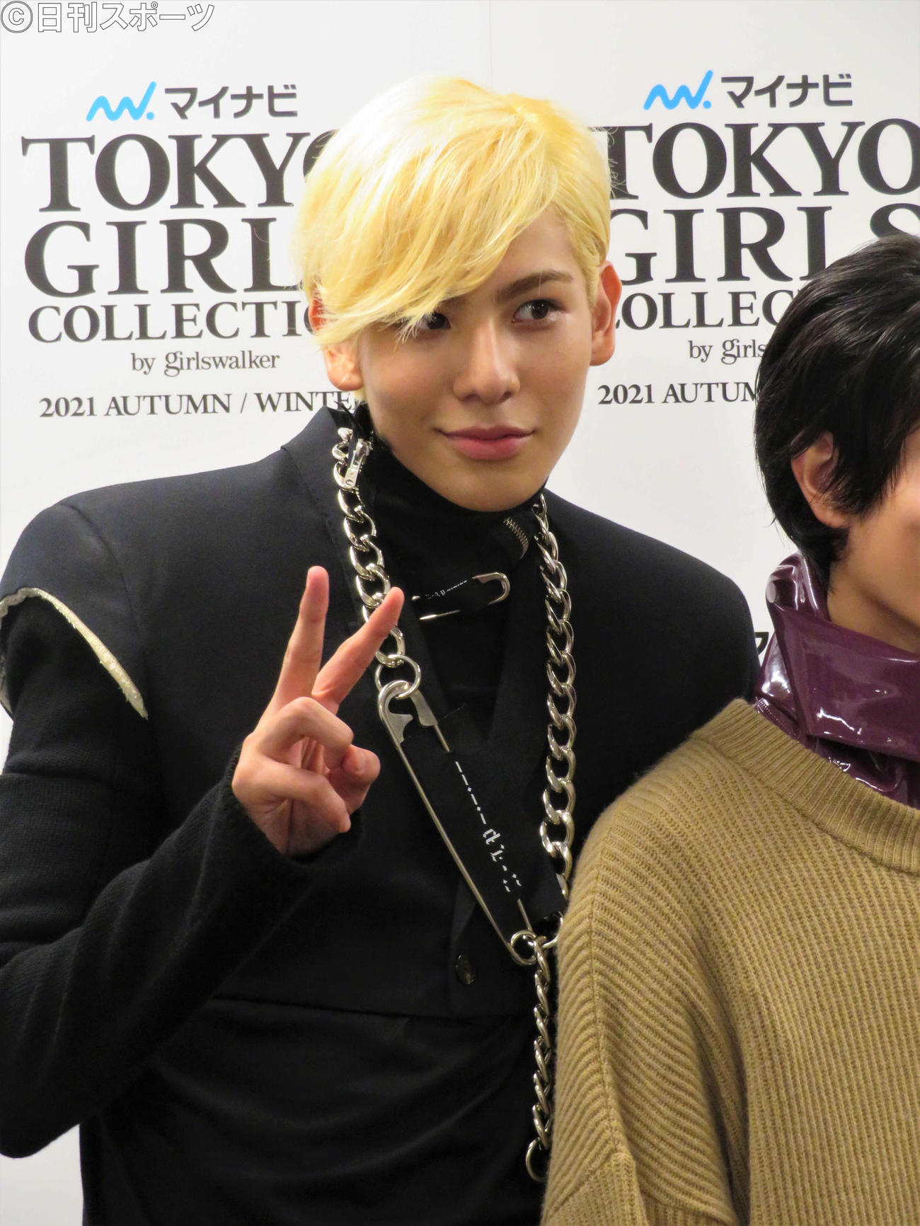 オンラインで開催された「第33回　マイナビ　東京ガールズコレクション　2021 AUTUMN／WINTER」の囲み取材に応じたラウール（撮影・三須佳夏）