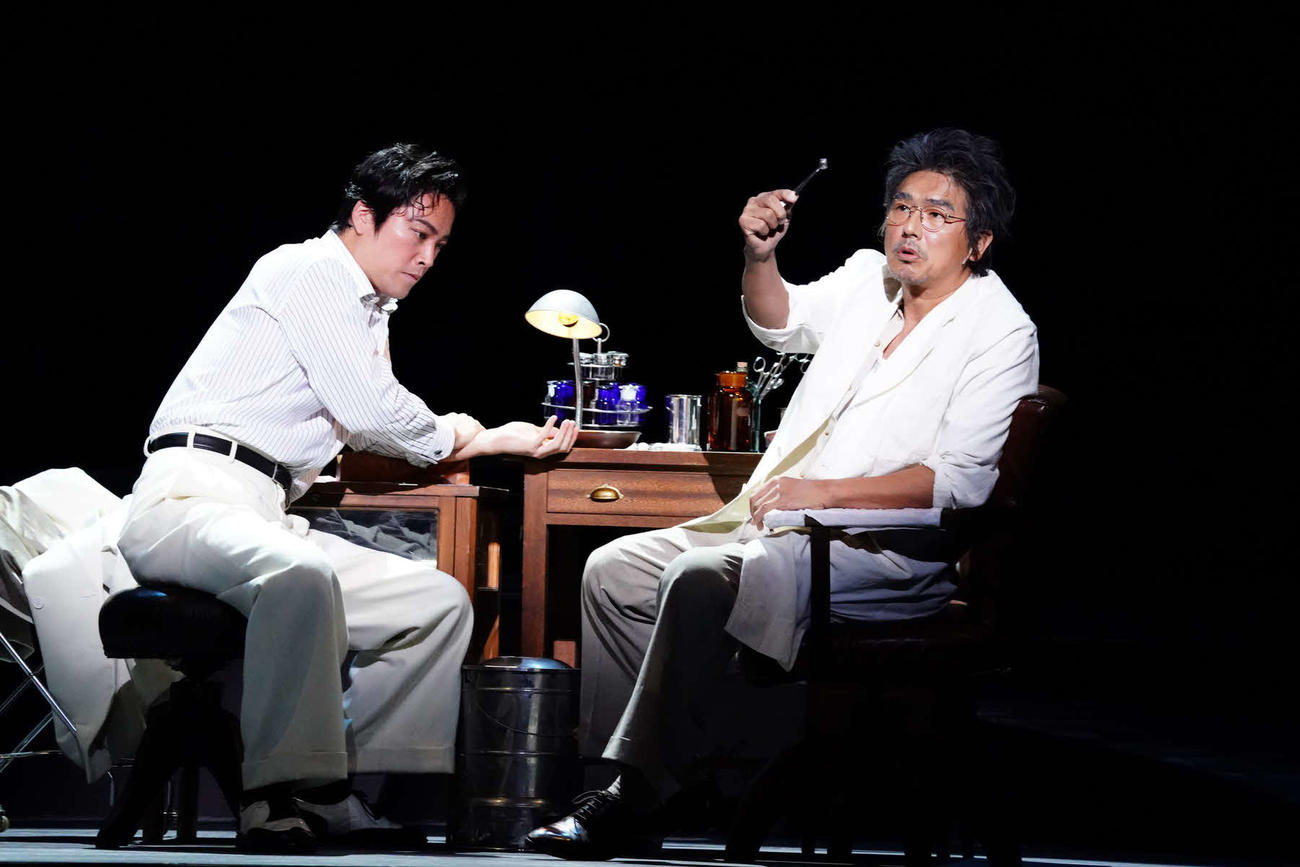 舞台「酔いどれ天使」に出演する桐谷健太（左）と高橋克典