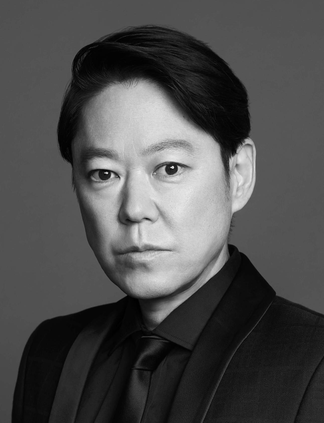 舞台「THE BEE」に出演する阿部サダヲ