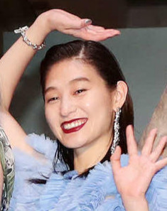 コムアイ（20年2月撮影）