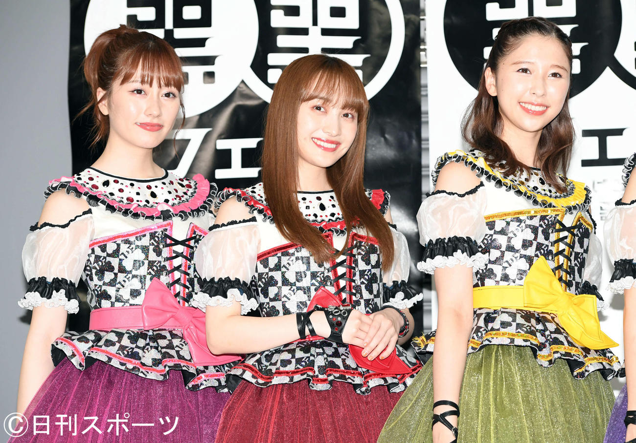 「黒フェス2021」に出演するももいろクローバーZの佐々木彩夏、百田夏菜子、玉井詩織（撮影・たえ見朱実）