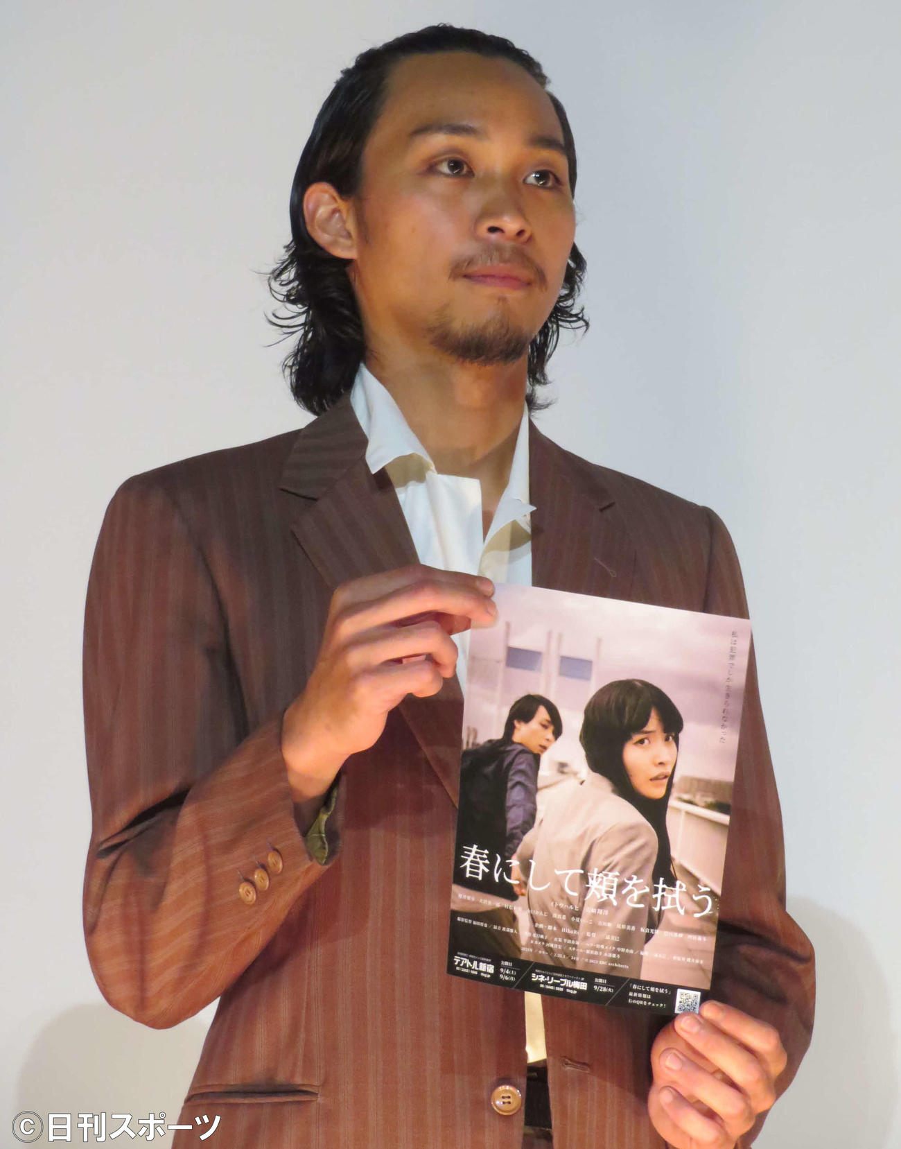 映画「春にして頬を拭う」舞台あいさつに登壇した大崎翔洋（撮影・村上幸将）