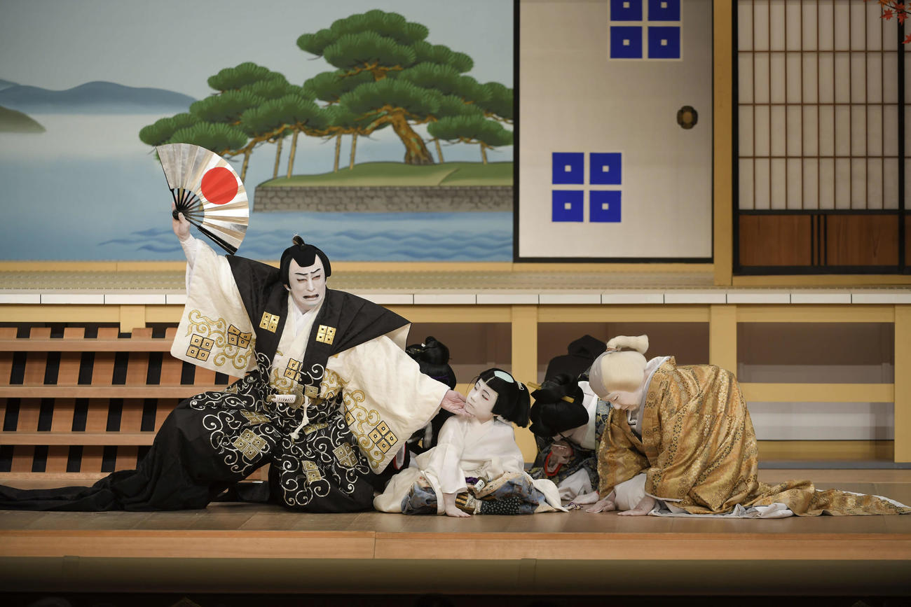 「近江源氏先陣館　盛綱陣屋」に出演する、左から松本幸四郎、尾上丑之助、中村歌六（C）松竹