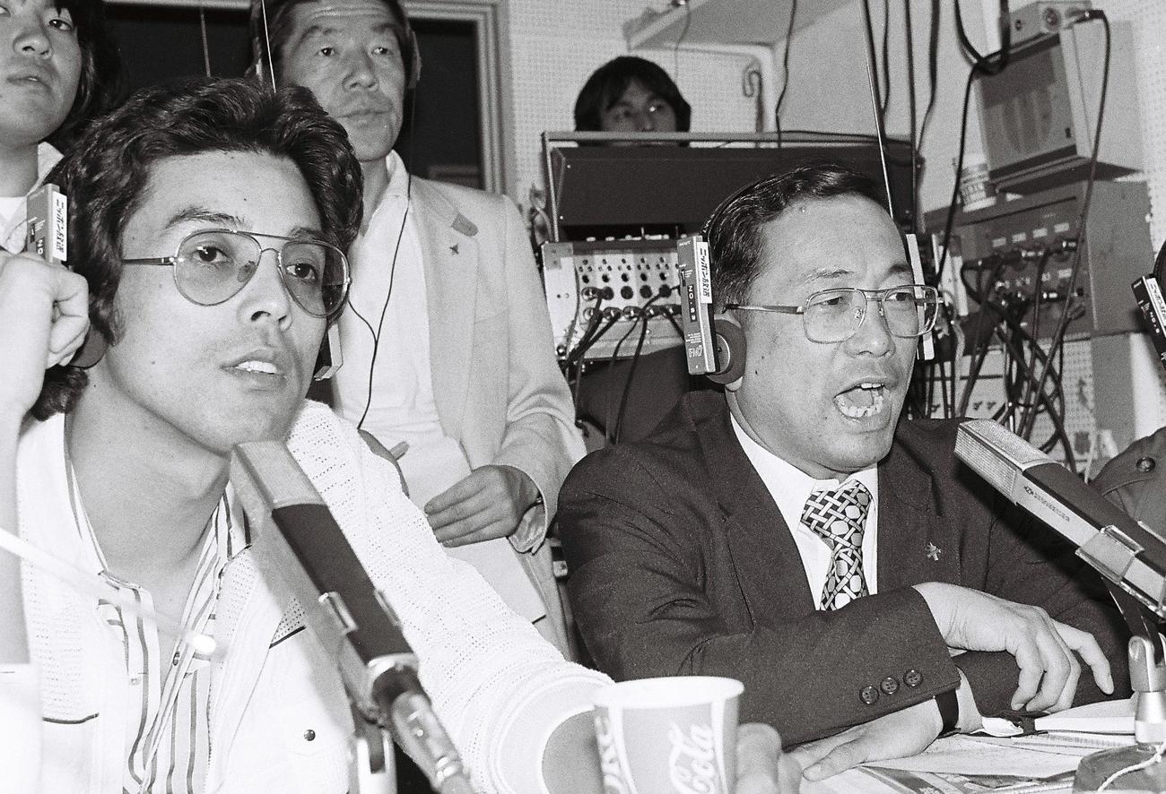 プロ野球の実況を行う深澤弘さん（右）と江本孟紀氏