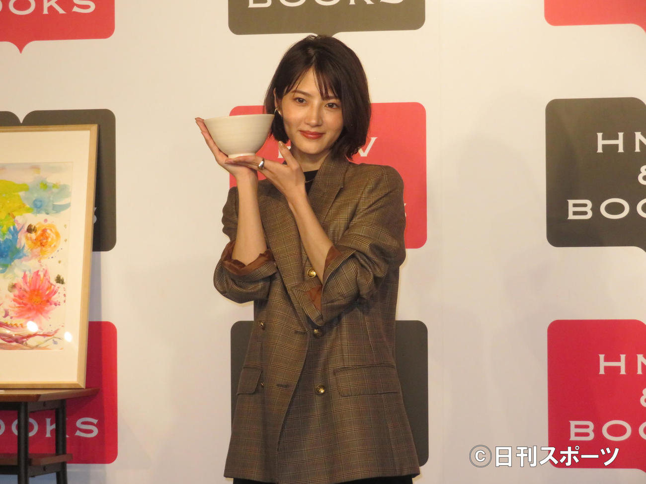 セカンド写真集「アンド　チョコレート」の発売記念プレス取材を行った若月佑美（撮影・横山慧）