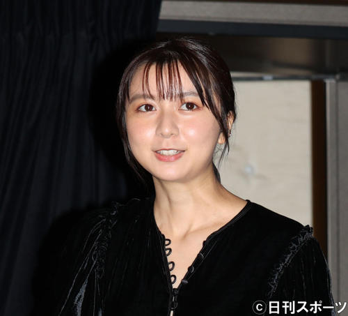 ドラマ「ソロモンの偽証」の完成報告会で登壇する上白石萌歌(撮影・狩俣裕三)