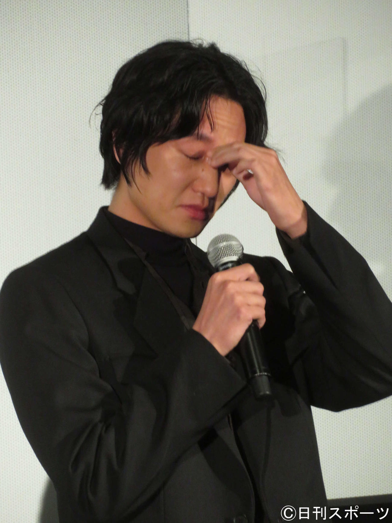 「DIVOC－12」完成披露試写会で涙した藤原季節（撮影・村上幸将）