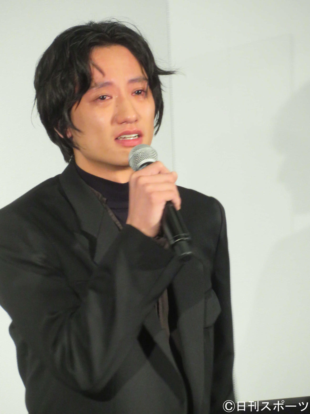 「DIVOC－12」完成披露試写会で涙した藤原季節（撮影・村上幸将）