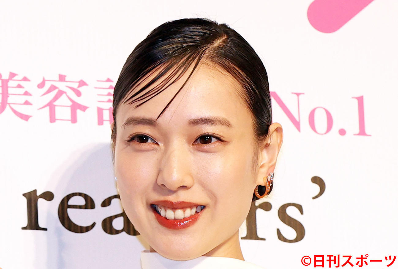 戸田恵梨香（2020年12月17日撮影）