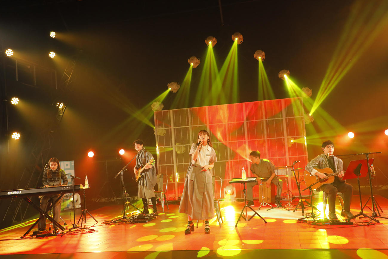 ライブを開催した「緑黄色社会」