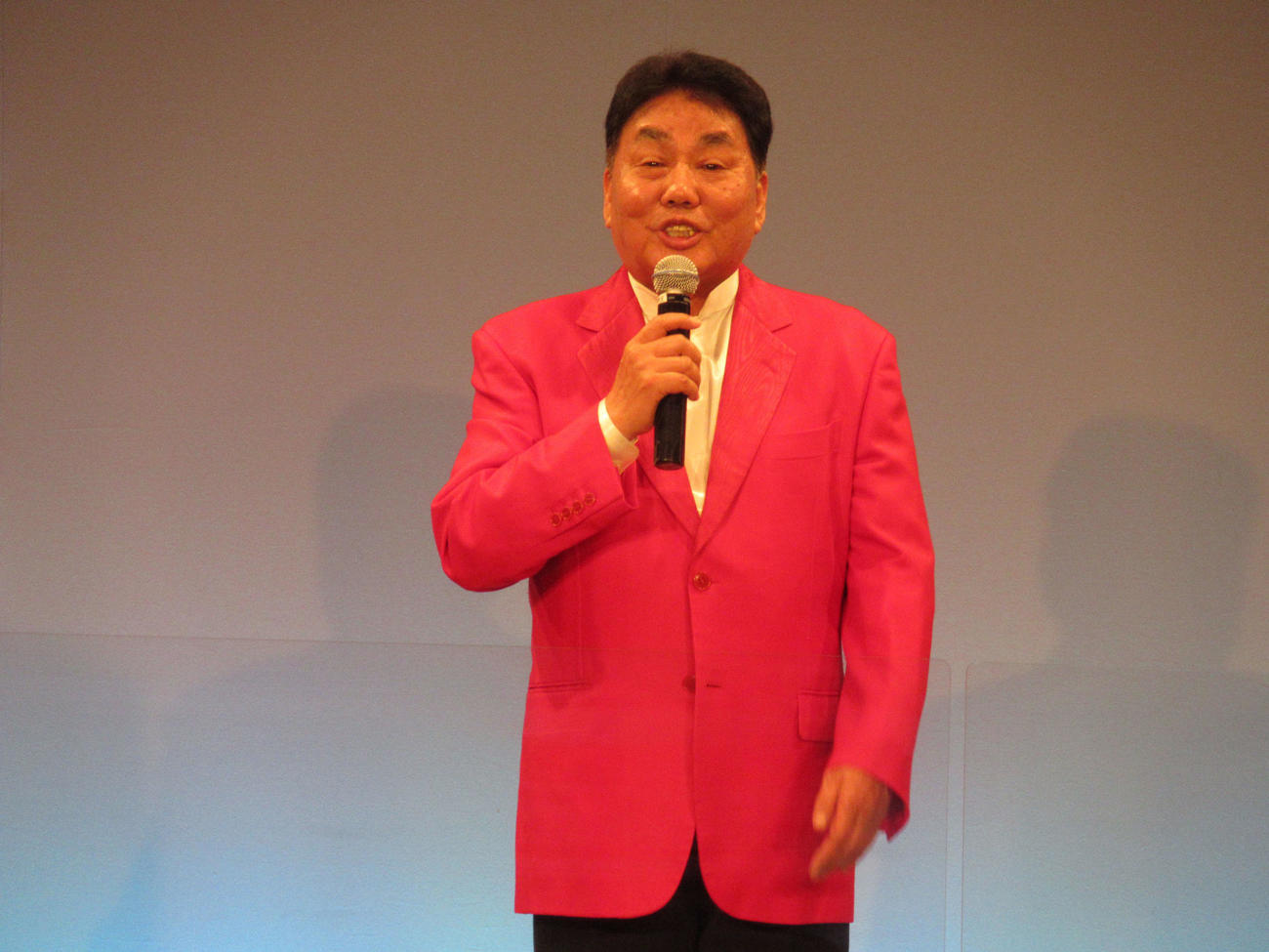 横山ひろし＝2020年8月