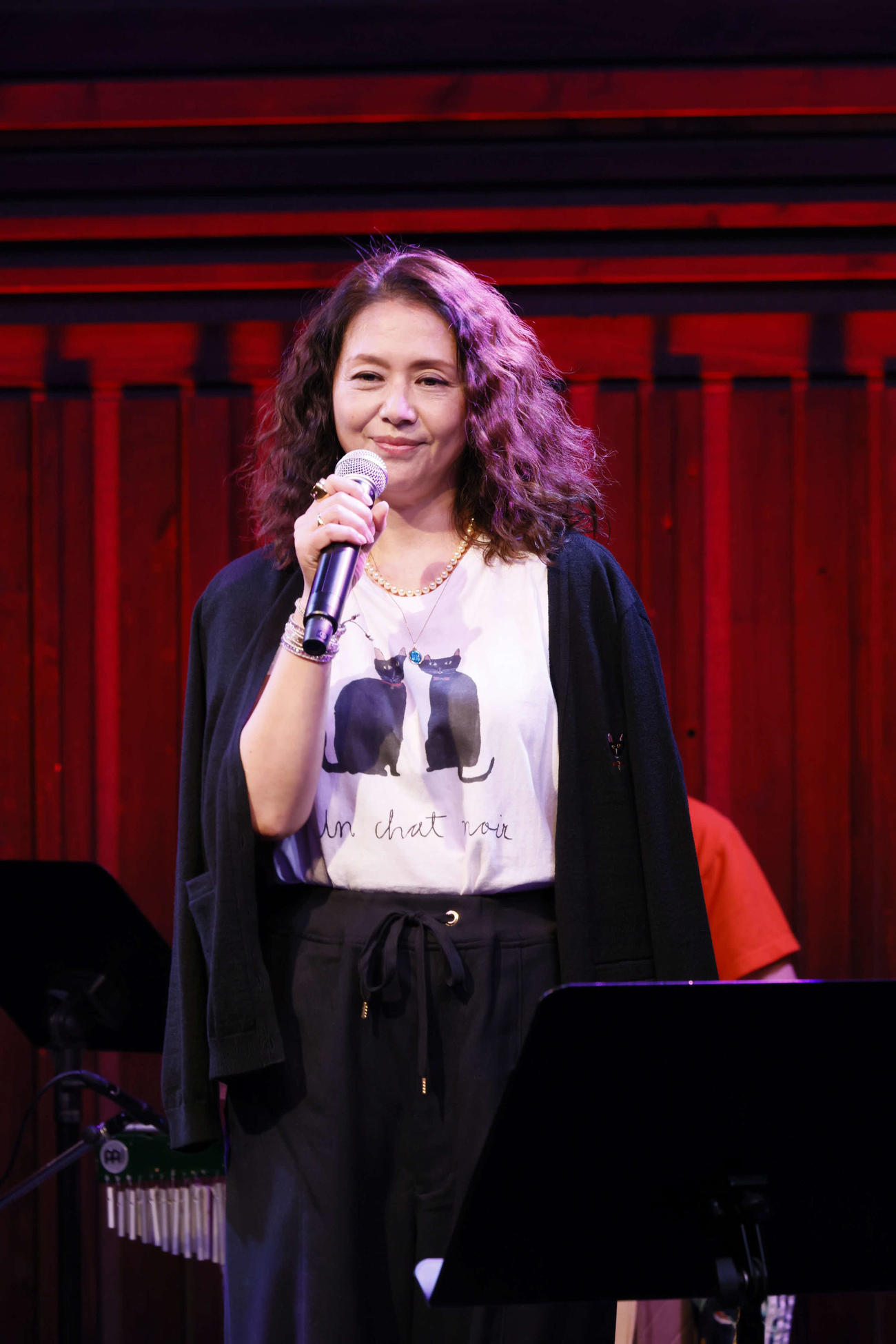 オンラインライブイベントに出演した小泉今日子