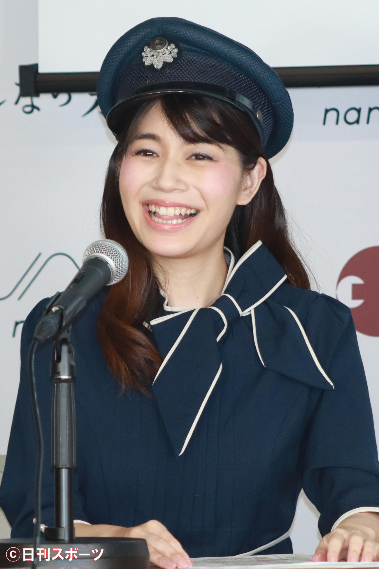 奈良まほろば館オンライン「スペシャルトークイベント」で笑顔をみせる田中めぐみアナウンサー（撮影・勝部晃多）