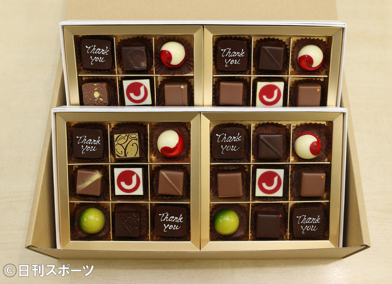 結婚を報告した嵐の櫻井翔、相葉雅紀から報道各社に送られた菓子