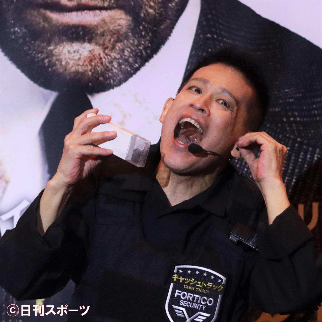 映画「キャッシュトラック」公開記念イベントで一人再現芝居を披露する柳沢慎吾（撮影・勝部晃多）