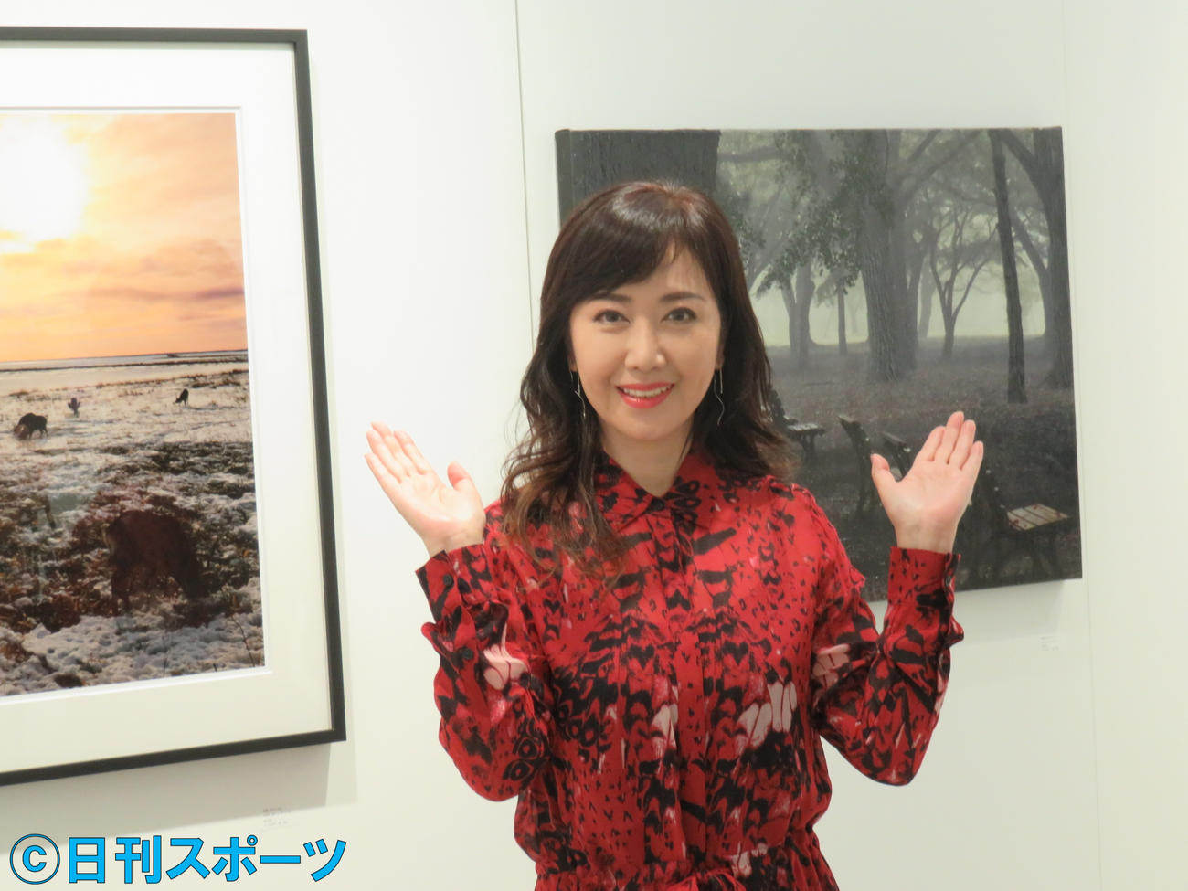 初の写真展を開催する伍代夏子