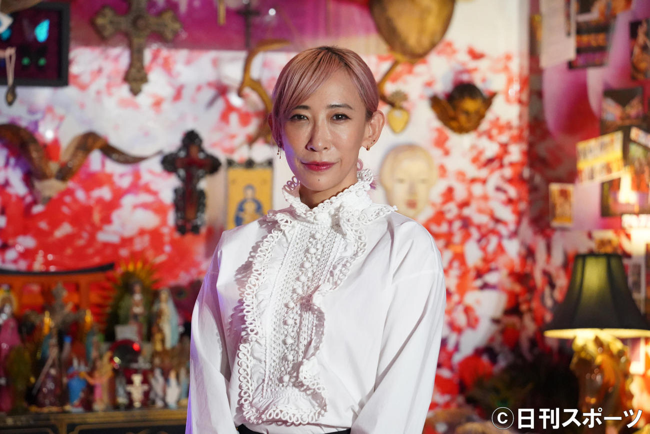 個展「虚構と現実の間に」の取材会を行った蜷川実花氏（撮影・佐藤勝亮）