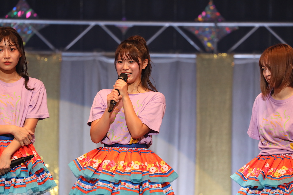 「SKE48 Summer Zepp Tour 2021」で卒業を発表した山内鈴蘭（中央）（C）2021 Zest, inc.