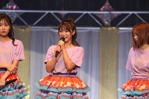 「SKE48 Summer Zepp Tour 2021」で卒業を発表した山内鈴蘭(中央)(C)2021 Zest, inc.