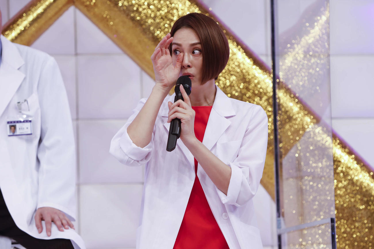 テレビ朝日系主演ドラマ「ドクターX～外科医・大門未知子～」の制作発表記者会見に登壇した米倉涼子