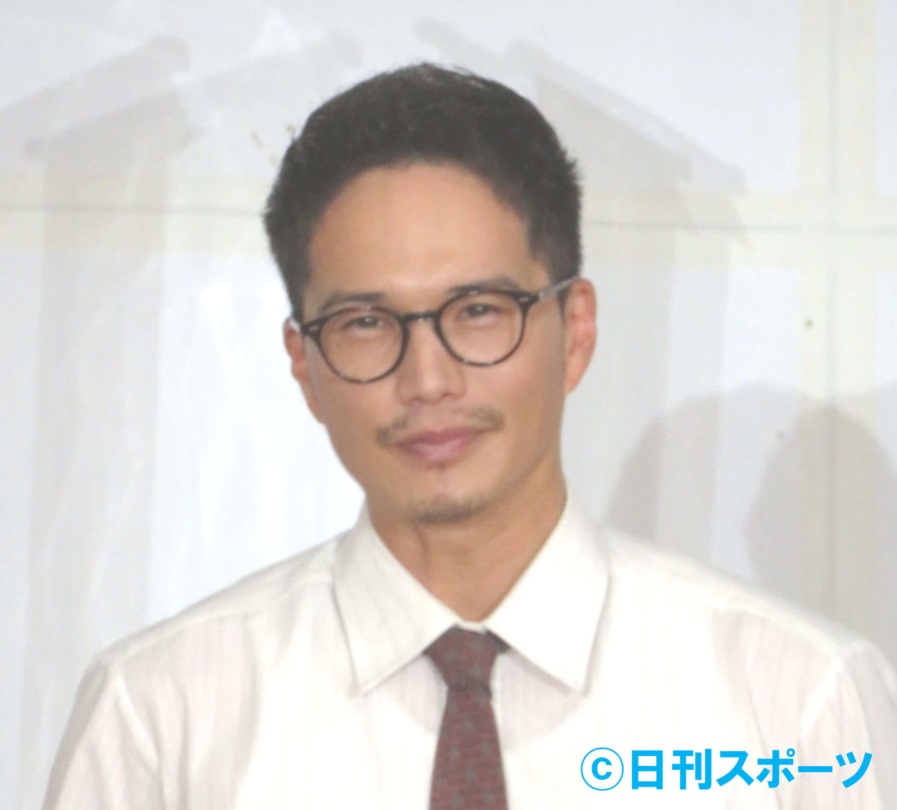 会見で感無量の表情を浮かべる市原隼人（撮影・村上幸将）