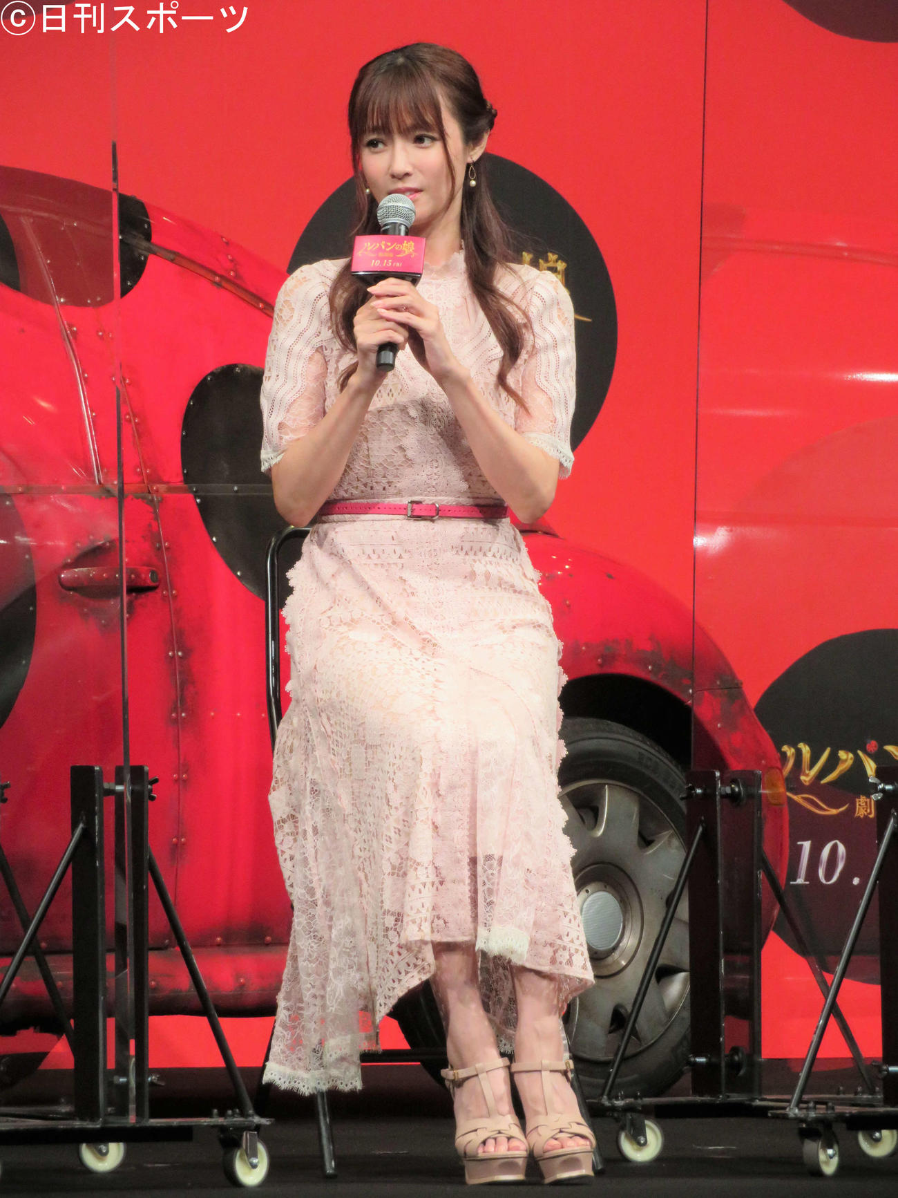 映画「劇場版　ルパンの娘」の公開直前イベントに登壇した深田恭子（撮影・三須佳夏）