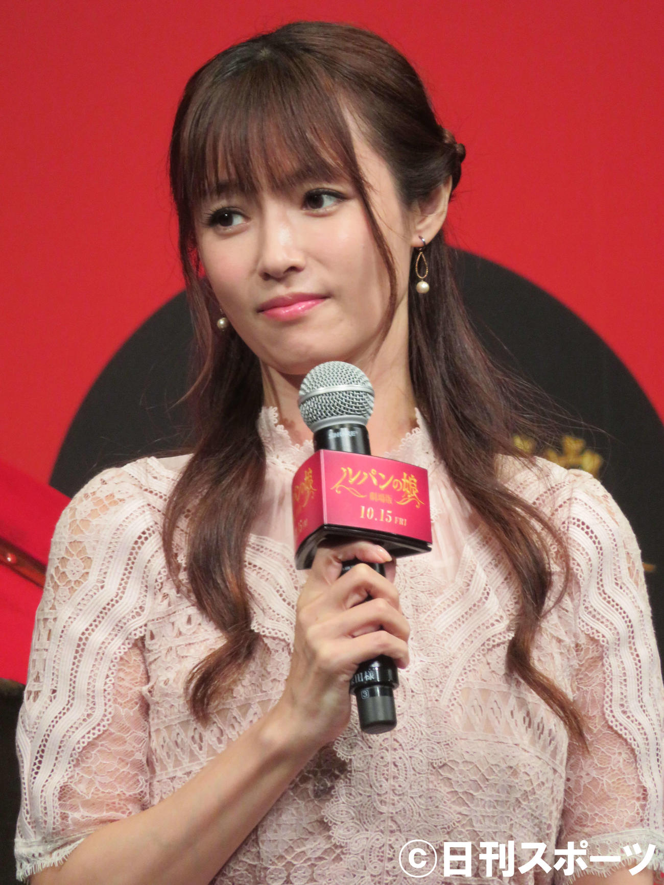 映画「劇場版　ルパンの娘」の公開直前イベントに登壇した深田恭子（撮影・三須佳夏）