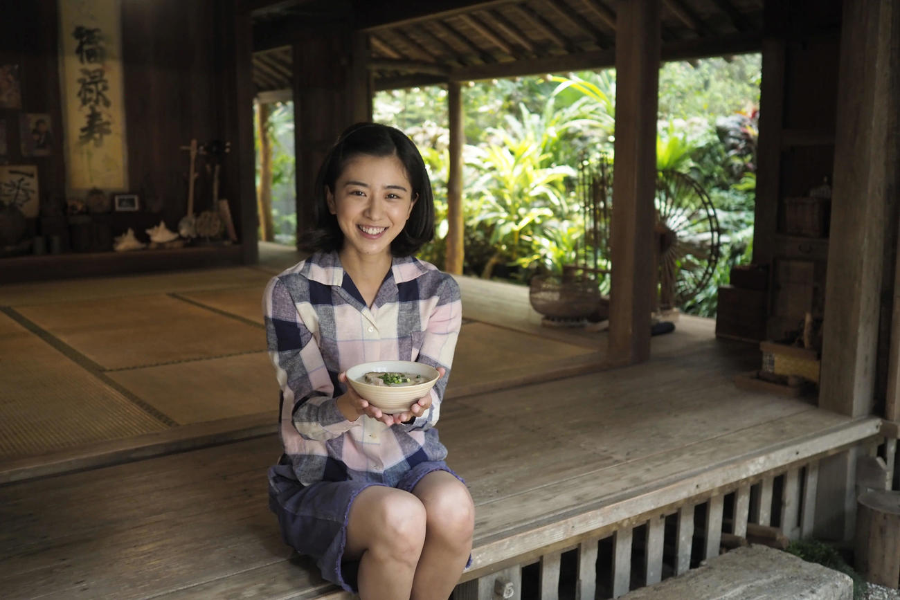 来春放送予定のNHK連続テレビ小説「ちむどんどん」でヒロイン・比嘉暢子を演じる黒島結菜