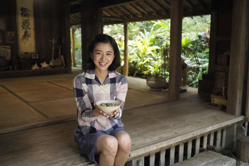 来春放送予定のNHK連続テレビ小説「ちむどんどん」でヒロイン・比嘉暢子を演じる黒島結菜