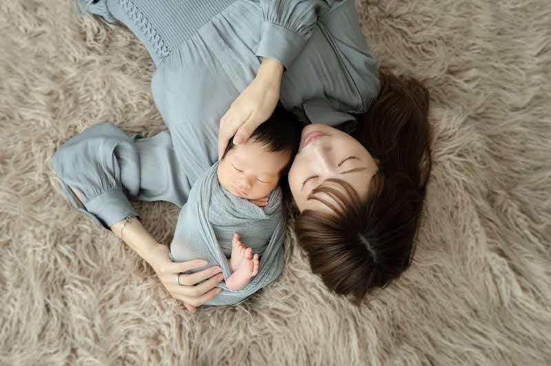 公式ブログで産後15日に撮影した新生児の写真を公開した舟山久美子
